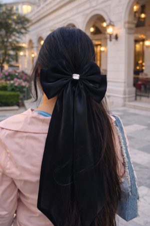 Midnight Crystal Bow – Premium Black Organza Hair Accessory