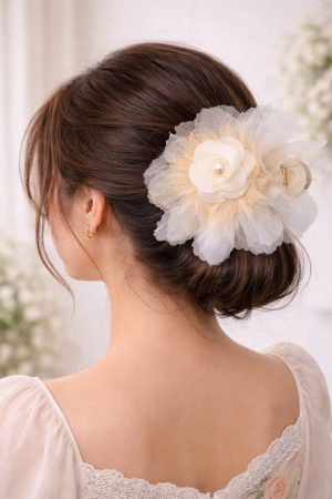 vory Bloom Fur Rose Hair Claw
